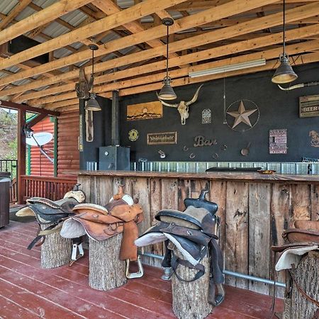 Sevierville Cabin With Outdoor Kitchen And Hot Tub! Exterior photo