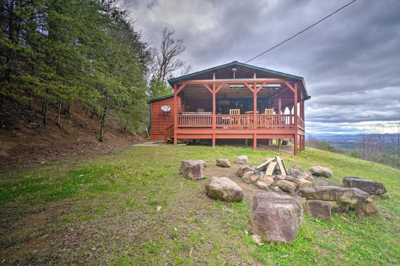 Sevierville Cabin With Outdoor Kitchen And Hot Tub! Exterior photo